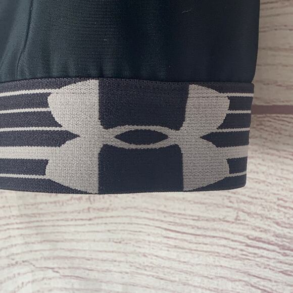 Under Armour Black and Gray Heat Gear Sports Bra Racerback - Picture 10 of 10
